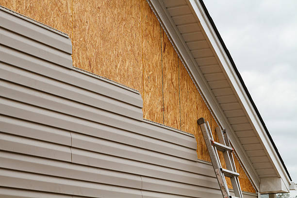 24/7 Emergency Emergency Siding Repair experts in Carol Stream, IL